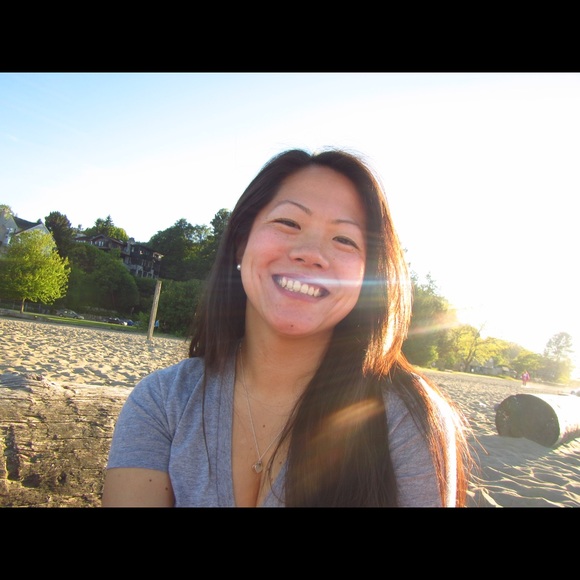 Meet your Posher, Ingrid - Picture 1 of 1